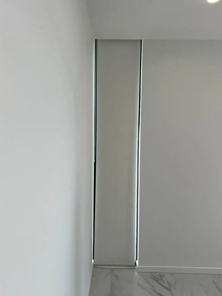small blinds grey
