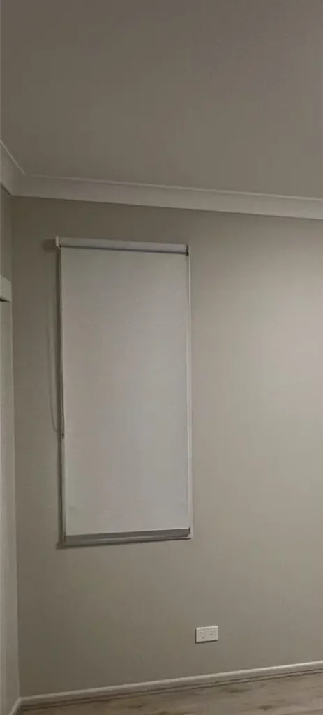 roller blinds with back direcction