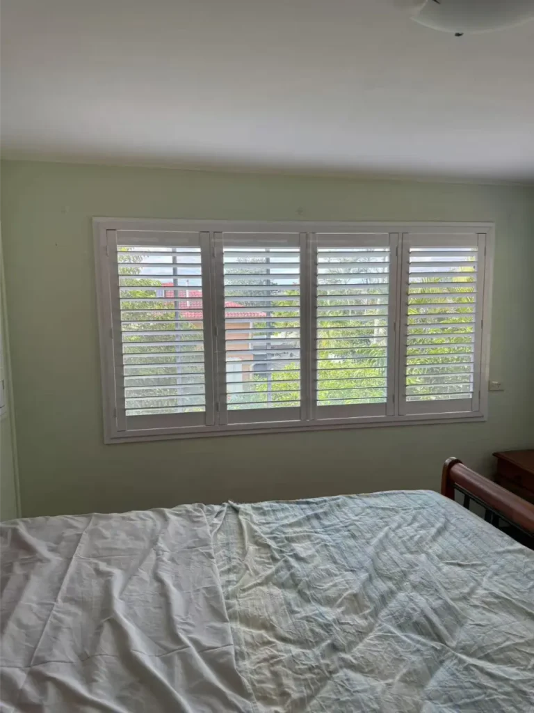 four panels shutter